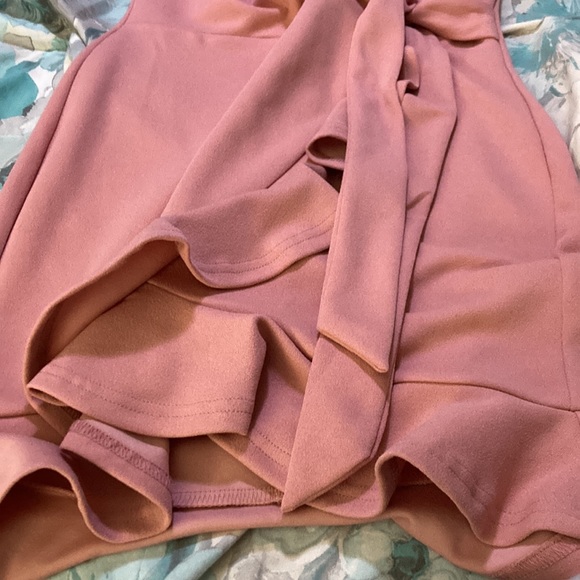 Fashion Nova dress 🌸 - Picture 2 of 7